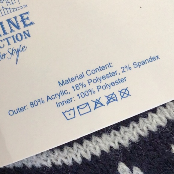 SKYLINE COLLECTION COZY REINDEER LODGE SLIPPER SOCKS NWT - Picture 12 of 12